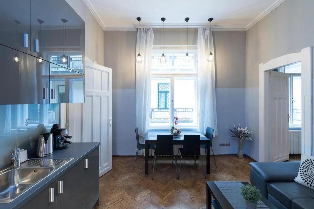 Vaci Street Apartments Budapest Exteriör bild